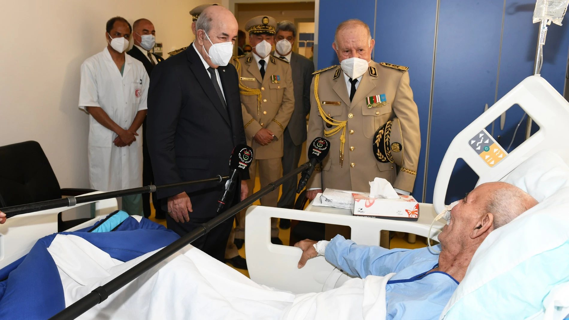 Brahim Ghali, en un hospital de Argel, tras haber abandonado España después de ser tratado en un centro sanitario de Logroño