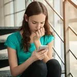 ¿Cómo detectar si mi hijo es adicto al móvil y a las redes sociales?