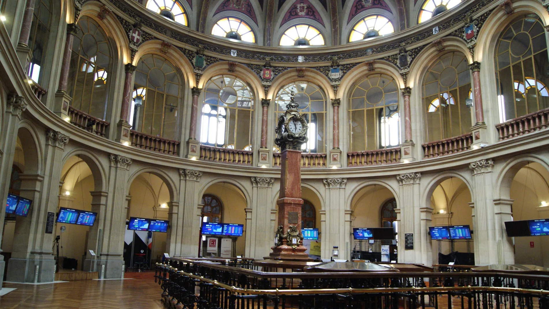 Vista del interior de la Bolsa de Madrid