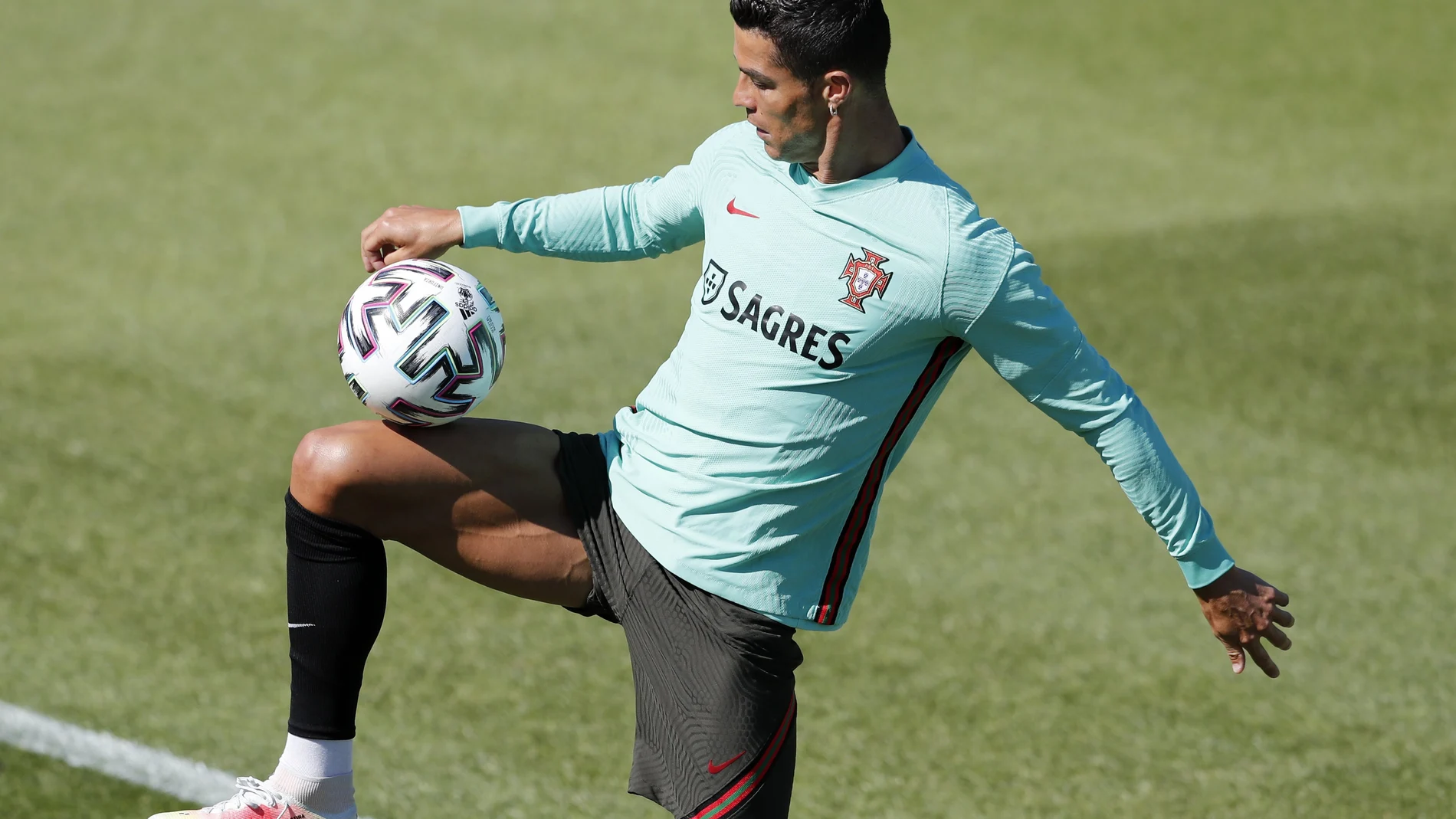 Cristiano Ronaldo, durante el último entrenamiento de la selección portuguesa