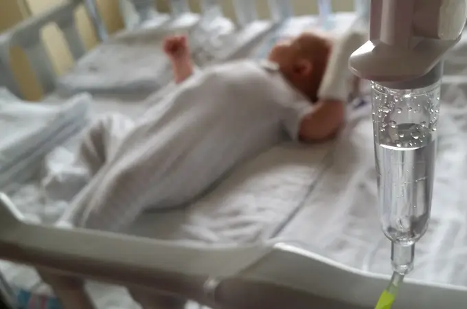 Alarma en EE UU: los pediatras piden la declaración de emergencia nacional por el preocupante incremento de las enfermedades respiratorias en niños 