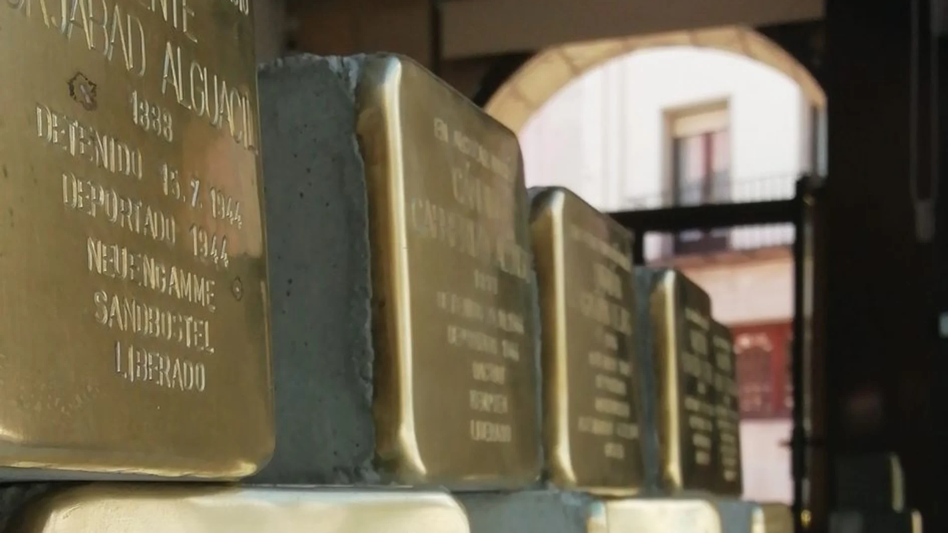 Detalle de la exposición con el nombre de los sorianos deportados