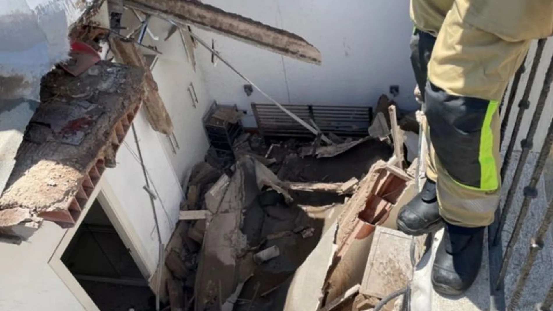 Imagen de la planta que se ha derrumbado en un edificio en Cartagena