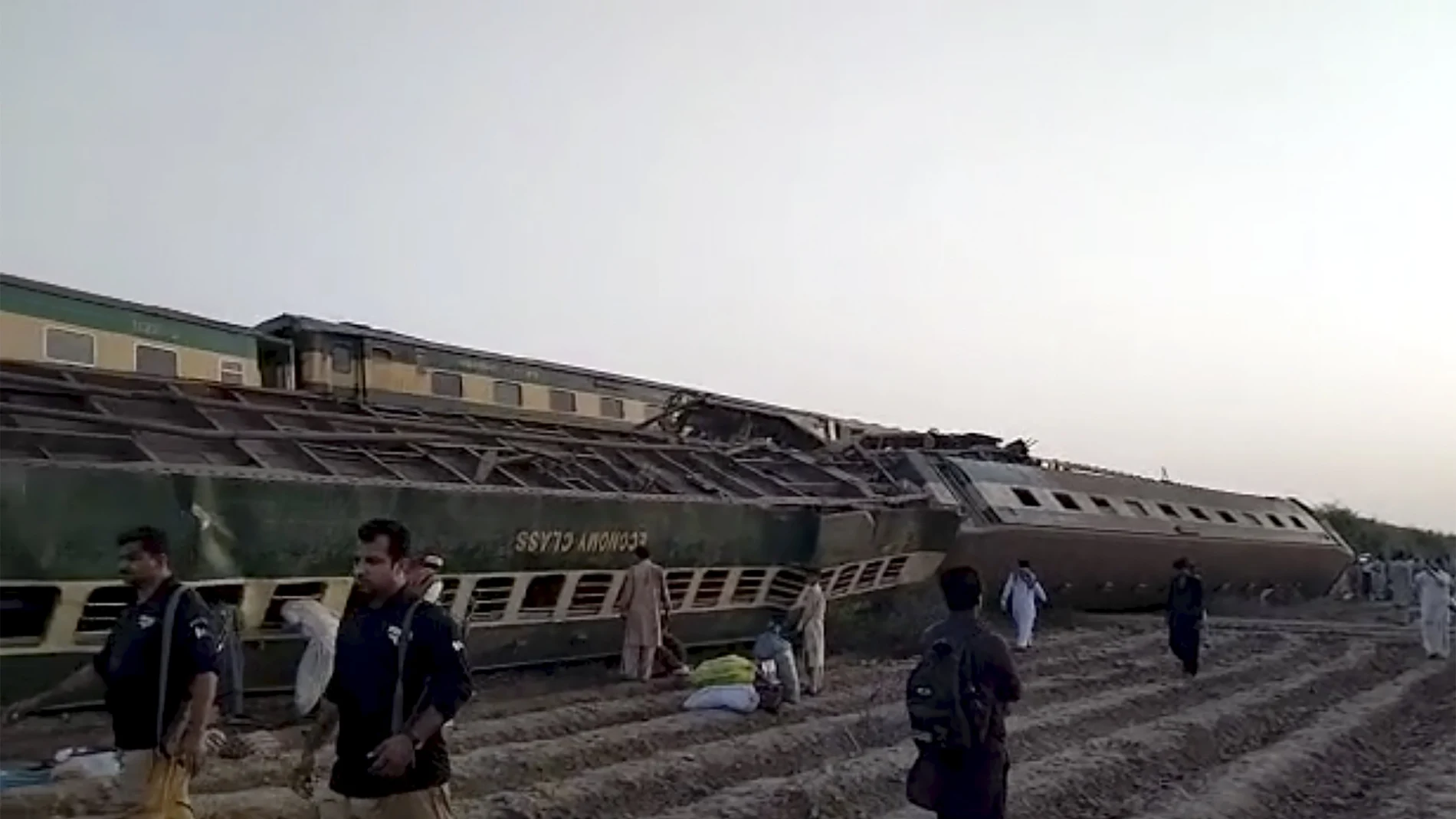 Accidente de tren en Ghotki, Pakistan