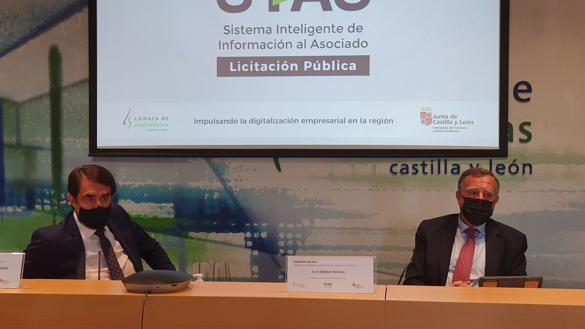 El consejero Suárez-Quiñones en la presentación del sistema SIAS de la Cámara de Contratistas
