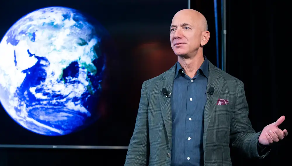 Washington (United States).- (FILE) - Founder and CEO of Amazon Jeff Bezos participates in the unveiling of an Amazon environmental initiative entitled 'The Climate Pledge', in Washington, DC, USA, 19 September 2019 (reissued 07 June 2021). Outgoing Amazon CEO Jeff Bezos via social media on 07 June 2021 announced he and his brother will be on Bezos's space company Blue Origin's first crewed space flight. The lflight is scheduled for 20 July 2021. (Estados Unidos) EFE/EPA/MICHAEL REYNOLDS *** Local Caption *** 56666667