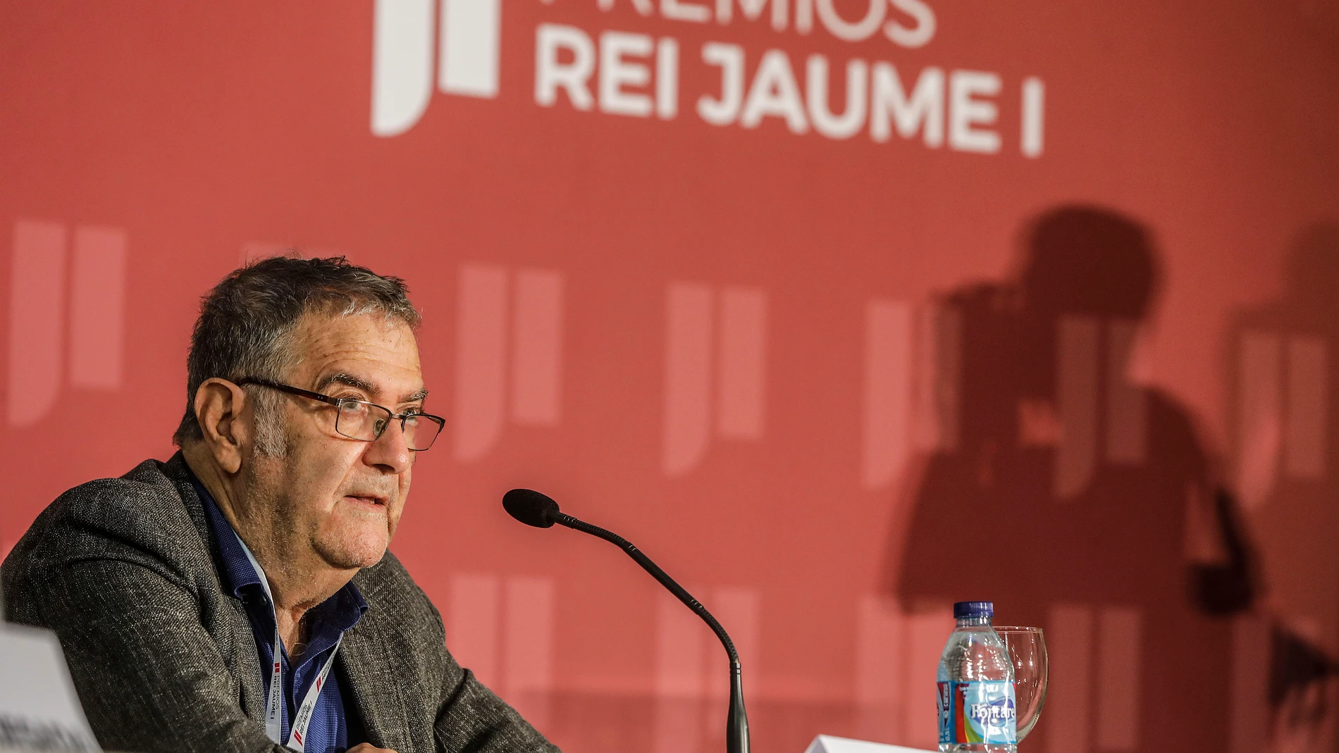 El premio Nobel, Serge Haroche, comparece en rueda de prensa para presentar la 33ª edición de los Premios Rei Jaime en el Antiguo Convento de Santo Domingo, a 7 de junio de 2021,en Valencia