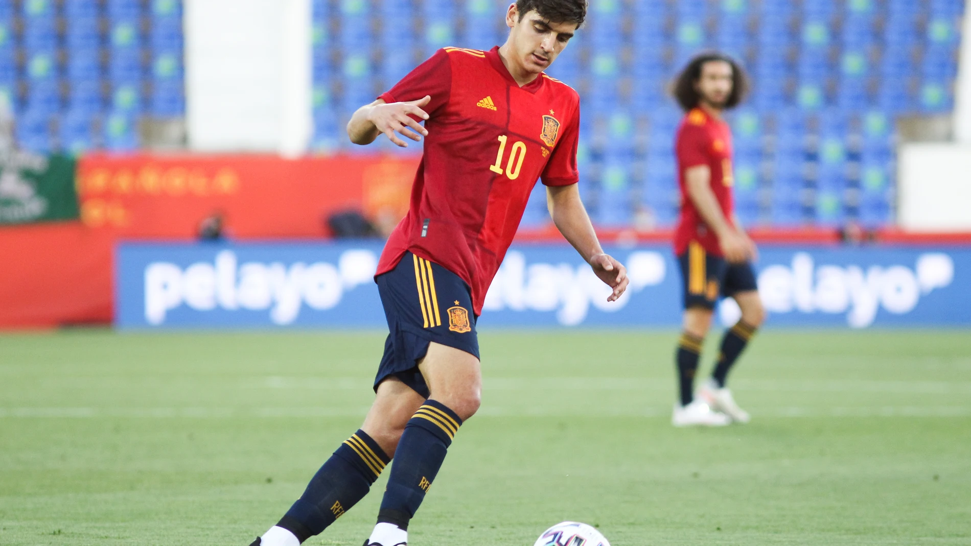 Gonzalo Villar con España.