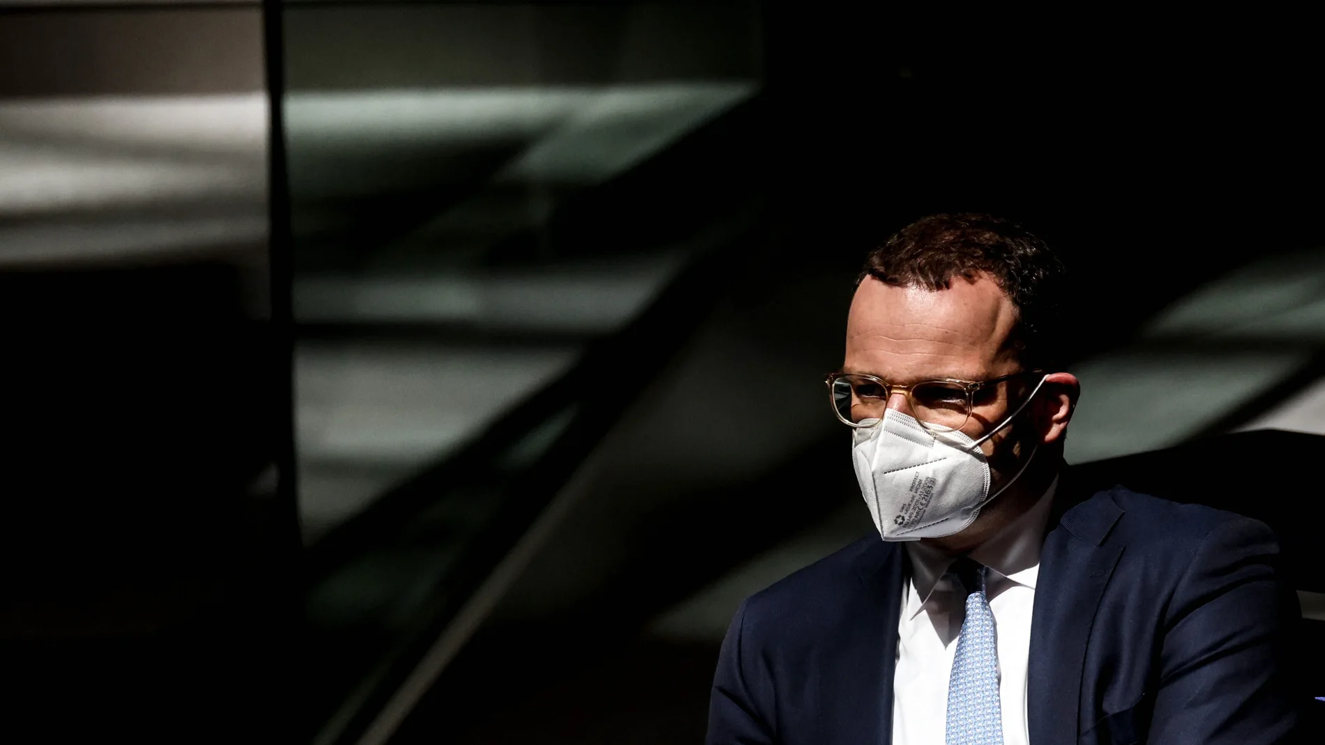 El ministro de Sanidad alemán, Jens Spahn, no intervino en el debate sobre las mascarillas defectuosas