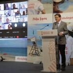 Ximo Puig durante la presentación del programa "Estiu Segur"