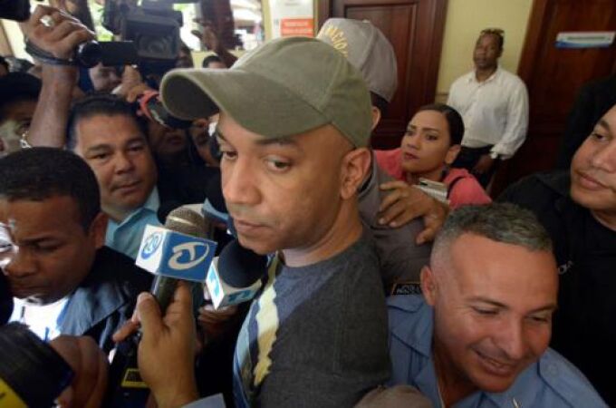 Kelvin Francisco Núñez Morel, quien da vida al payaso Kanqui, asiste a la audiencia donde un tribunal le dictó tres meses de prisión preventiva por acusaciones de abuso sexual.