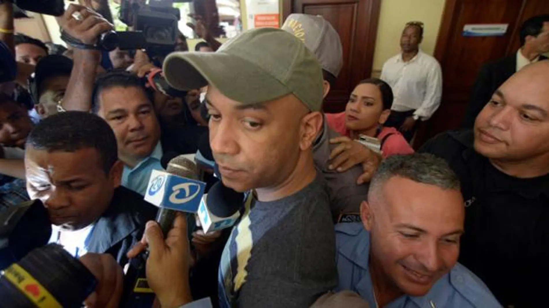 Kelvin Francisco Núñez Morel, quien da vida al payaso Kanqui, asiste a la audiencia donde un tribunal le dictó tres meses de prisión preventiva por acusaciones de abuso sexual.