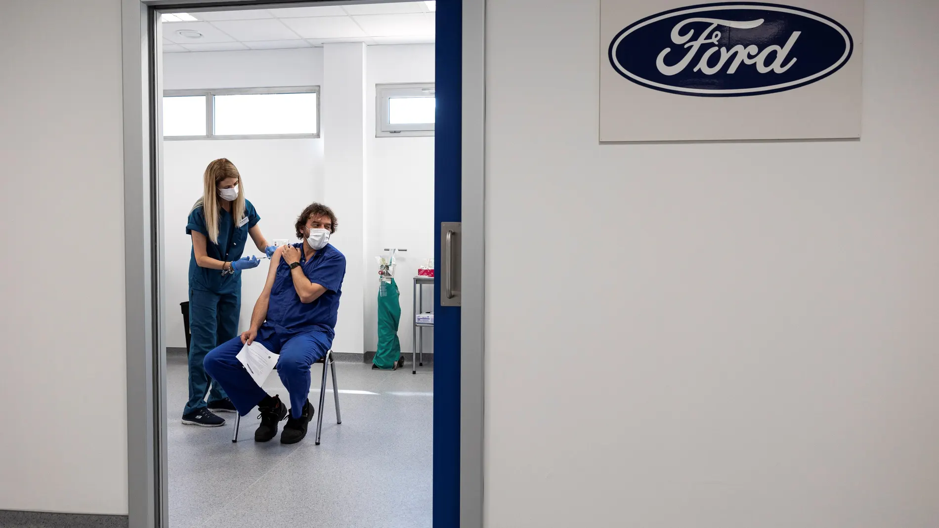 El proceso de vacunación contra la covid-19 comienza en la planta de Ford en Almussafes