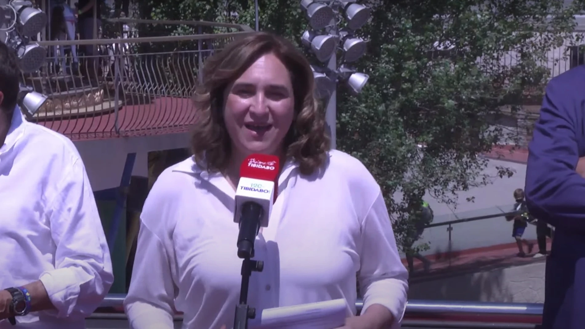 La alcaldesa de Barcelona, Ada Colau, en declaraciones tras la inauguración del nuevo funicular del Tibidabo, el pasado sábado. Ayuntamiento de Barcelona