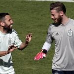 Jordi Alba bromea con David de Gea en el último entrenamiento de España antes de debutar en la Eurocopa 2020