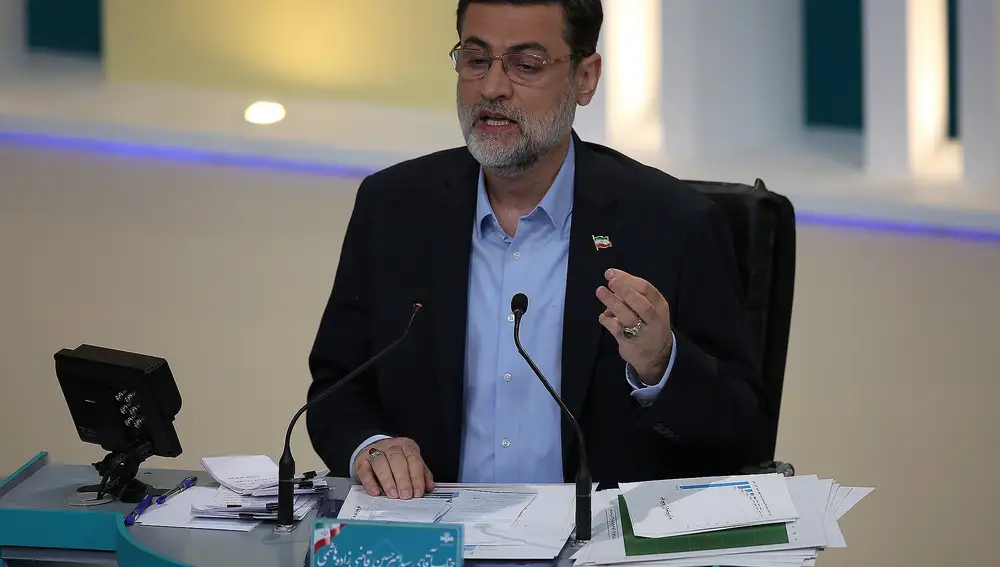 El candidato a la presidencia Amir-Hossein Ghazizadeh Hashemi en un debate entre candidatos antes de las elecciones. REUTERS