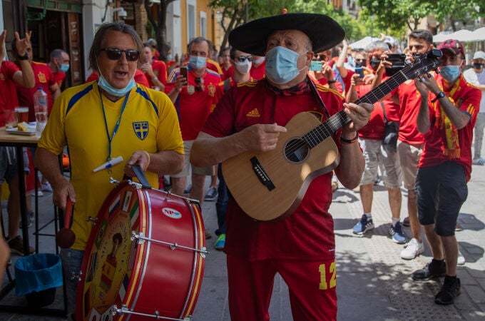 Manolo 'el del Bombo, en un partido de España en la Euro 2020