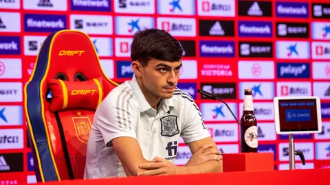 Pedri atendió a los medios en el día después del empate ante Suecia en la Eurocopa
