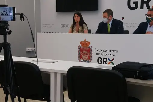Vox se mueve para forzar las elecciones en la “secuestrada” Granada