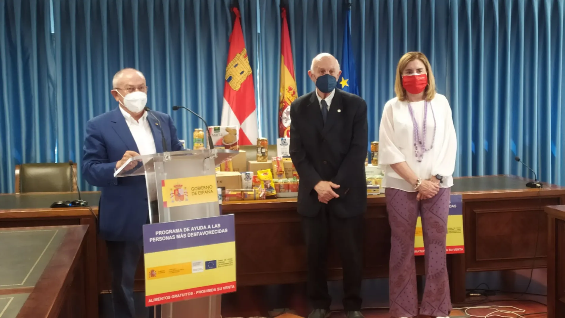 Emilio Álvarez presenta la campaña junto a Rosa Urbón y Jesús Mediavilla
