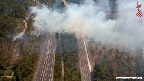 Incendio en Peñíscola que ha provocado colas en la AP-7 de 137 kilómetros