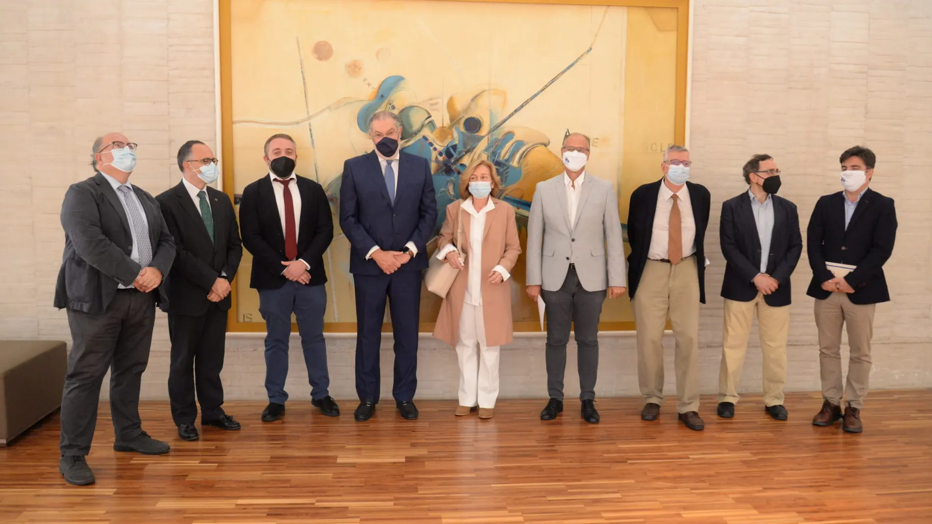 Luis Fuentes junto a los miembros del Comité Científico de los actos conmemorativos del Movimiento Comunero
