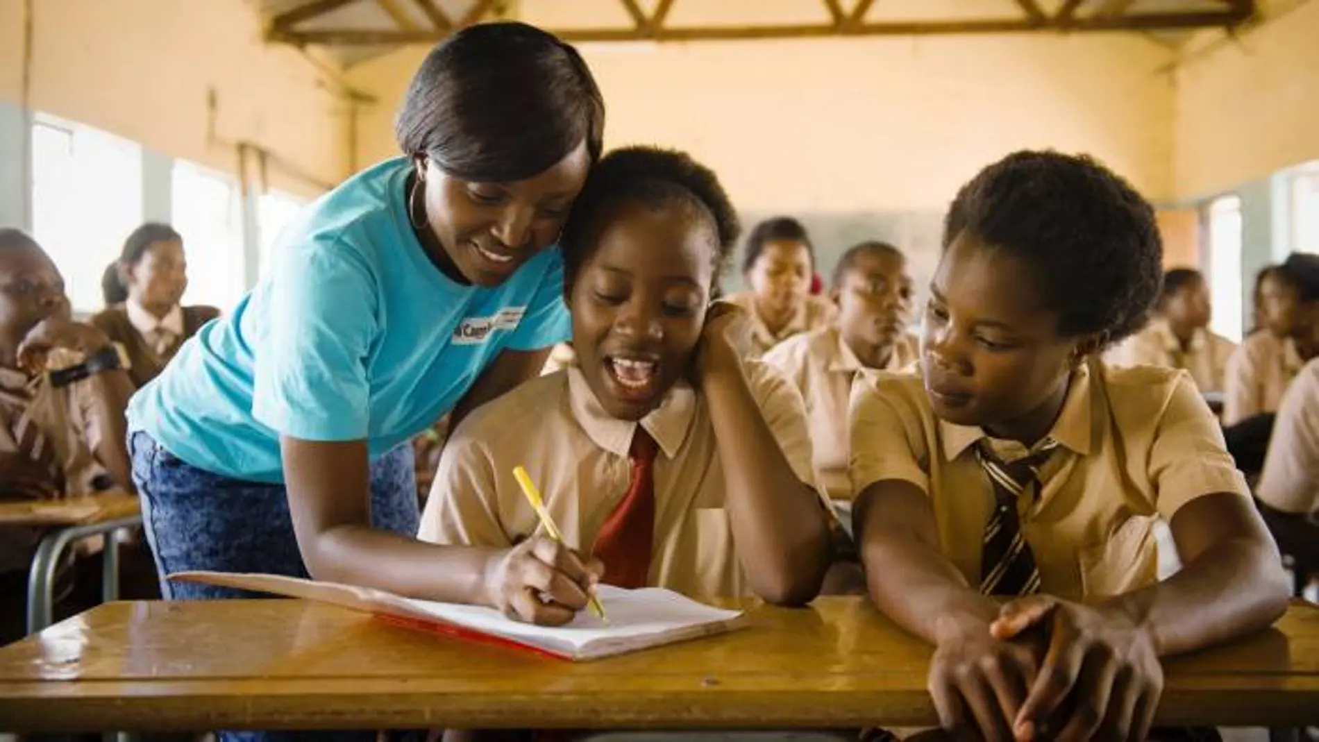 CAMFED se encarga de empoderar a niñas africanas a través de su educación