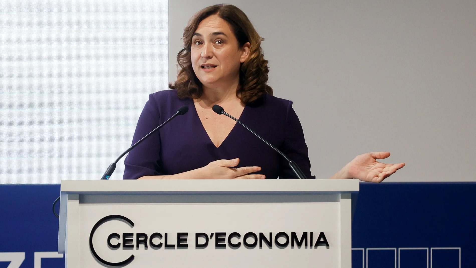 La alcaldesa de Barcelona, Ada Colau, durante la jornada inaugural de la XXXVI Reunión del Cercle d'Economia