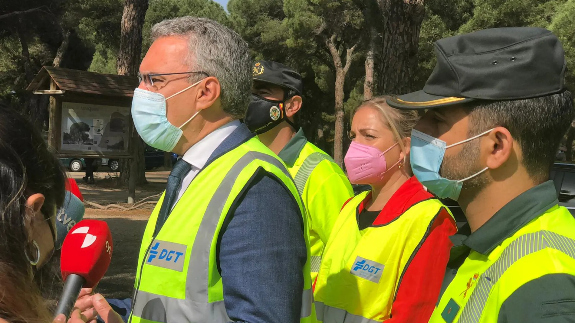 El delegado del Gobierno, Javier Izquierdo, presenta la campaña junto a Inmaculada Matías en Valladolid