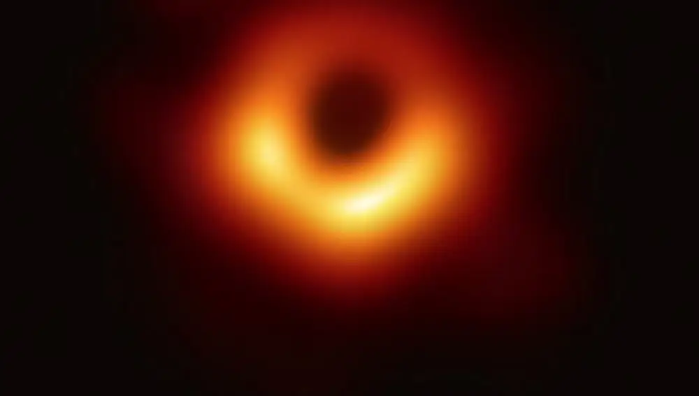 Primera imagen de un agujero negroEHT17/06/2021