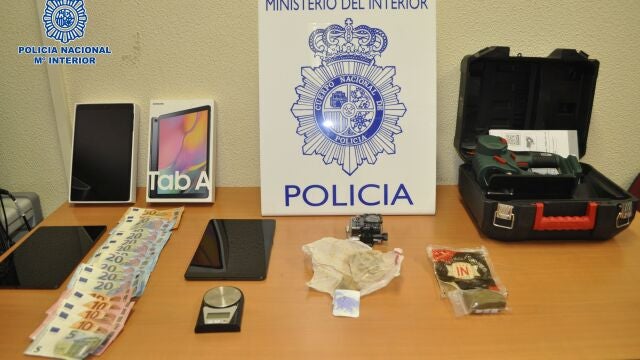 Imagen de la heroína intervenida por la Policía Nacional tras desarticular un punto negro de menudeo de droga en Palencia