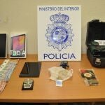 Imagen de la heroína intervenida por la Policía Nacional tras desarticular un punto negro de menudeo de droga en Palencia