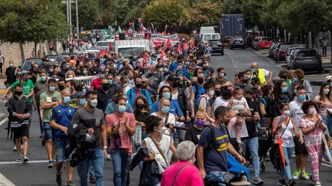 Imagen de trabajadores de la factoría de Airbus en la localidad gaditana de Puerto Real durante la marcha que realizaron el pasado 18 de junio