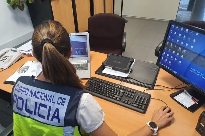 Detienen a un hombre en Valladolid por obtener imágenes de contenido sexual de un centenar de mujeres y distribuirlas en Internet
