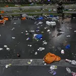  Lo que no se vio de la fiesta de la Eurocopa en Inglaterra: barrenderos trabajaron toda la noche para limpiar las calles