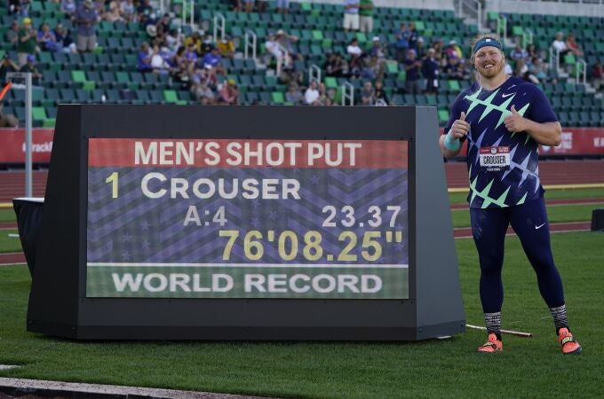 Ryan Crouser, con su nuevo récord del mundo de lanzamiento de peso