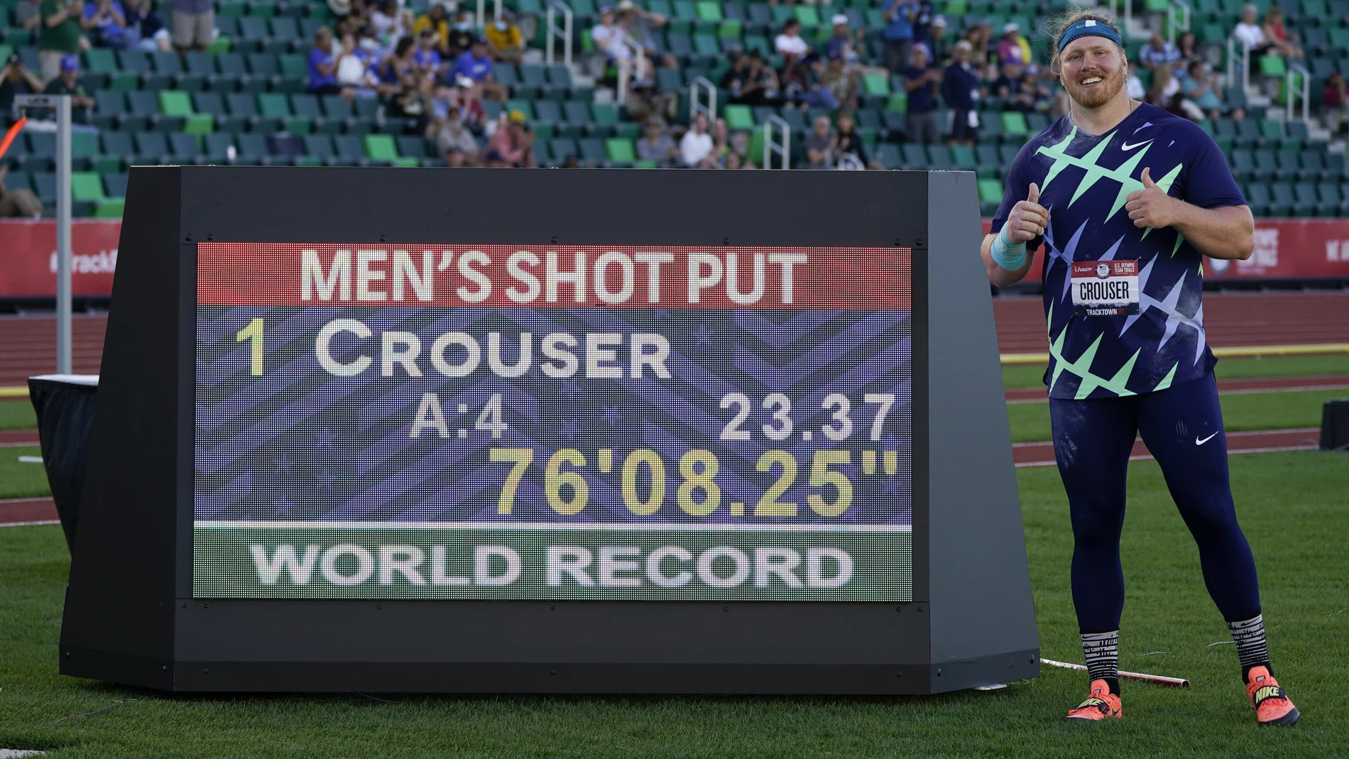 Ryan Crouser, con su nuevo récord del mundo de lanzamiento de peso