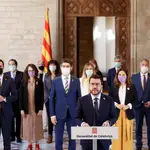 El presidente de la Generalitat, Pere Aragonès, durante la declaración institucional que ha realizado este martes acompañado de todos los consellers del Govern