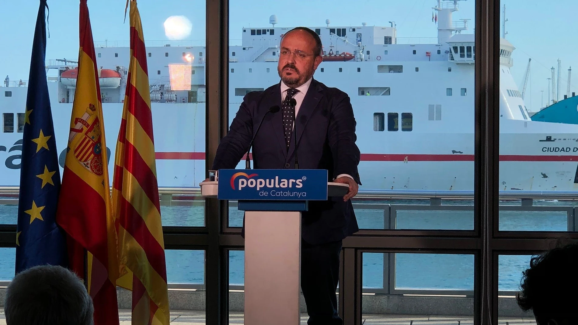 El presidente del PP catalán, Alejandro Fernández, en la conferencia 'La segunda parte del proceso separatista' en el Hotel Grand Marina de Barcelona.