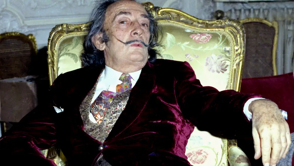 Salvador Dalí a principios de la década de los setenta, tiempo donde se ambienta el nuevo &quot;biopic&quot;