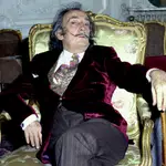 Salvador Dalí a principios de la década de los setenta, tiempo donde se ambienta el nuevo &quot;biopic&quot;