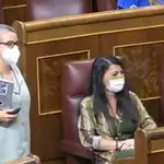 Una diputada de ERC se encara con Olona en el Congreso al grito de “fascista”