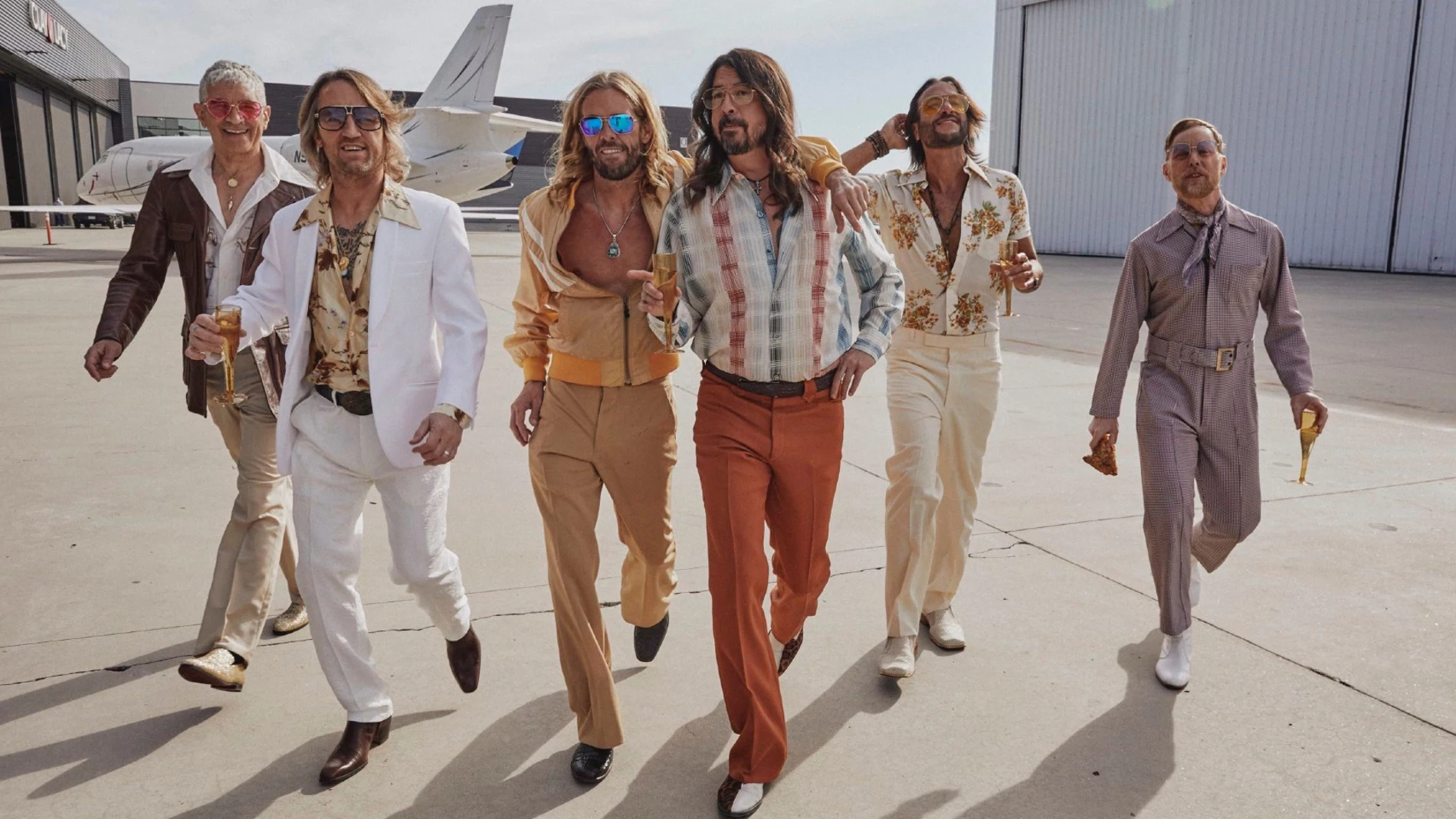 Los Foo Fighters transformados en los Bee Gees