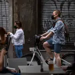 Usuarios de bicicletas y patinetes en la ciudad de Madrid