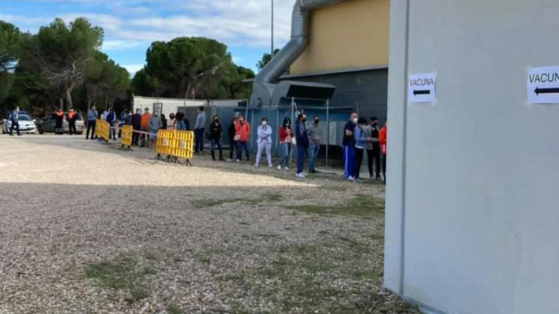 Vacunación masiva con Jannsen en la localidad vallisoletana de Peñafiel a los nacidos entre 1972 y 1981