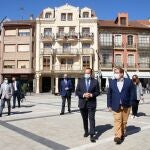 Javier Carrera, alcalde de La Bañeza junto con Mario Amilivia, presidente del Consejo de Cuentas de Castilla y León
