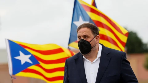 El presidente de ERC, Oriol Junqueras, a su salida de la cárcel tras ser indultado por el Gobierno