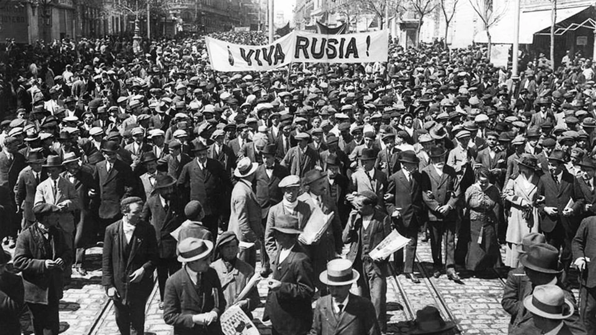 La revuelta de 1917 unió a republicanos, sindicalistas, nacionalistas catalanes y militares junteros