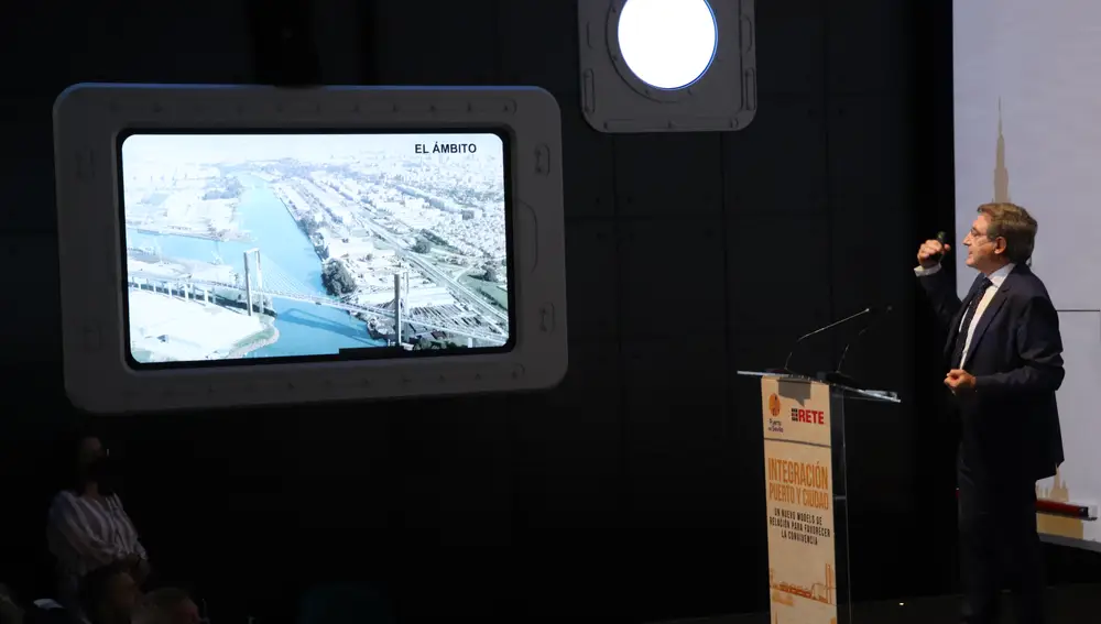El presidente de la APS, Rafael Carmona, hoy durante su intervención en el evento