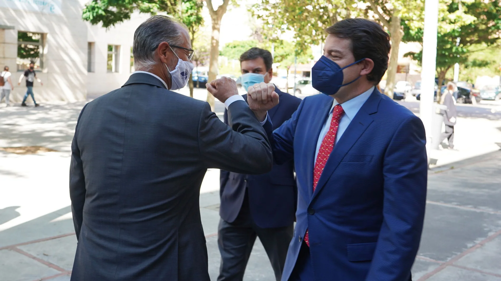 El presidente de la Junta de Castilla y León, Alfonso Fernández Mañueco, clausura el acto de entrega de los Premios ''''Hitos empresariales 1996-2021''''.